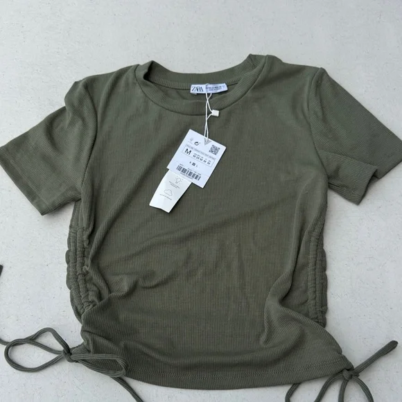 Zara kids Short Sleeve Top with Ruched Sides - Picture 1 of 3
